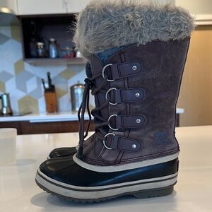 Sorel Kids Boots in Black and Gray with Faux Fur